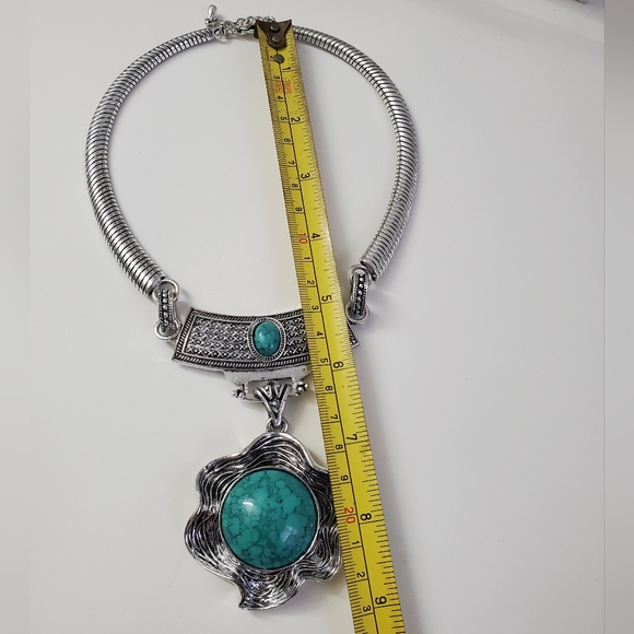 Cleopatra Turquoise Blossom Necklace with Earrings - Picture 3 of 9